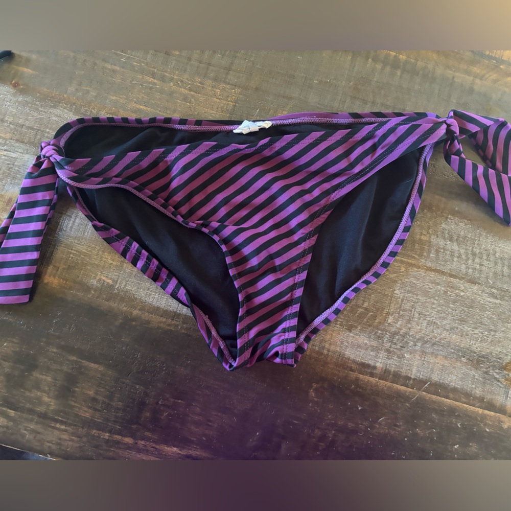 Converse Purple and Black Star Bikini Top - Picture 2 of 2